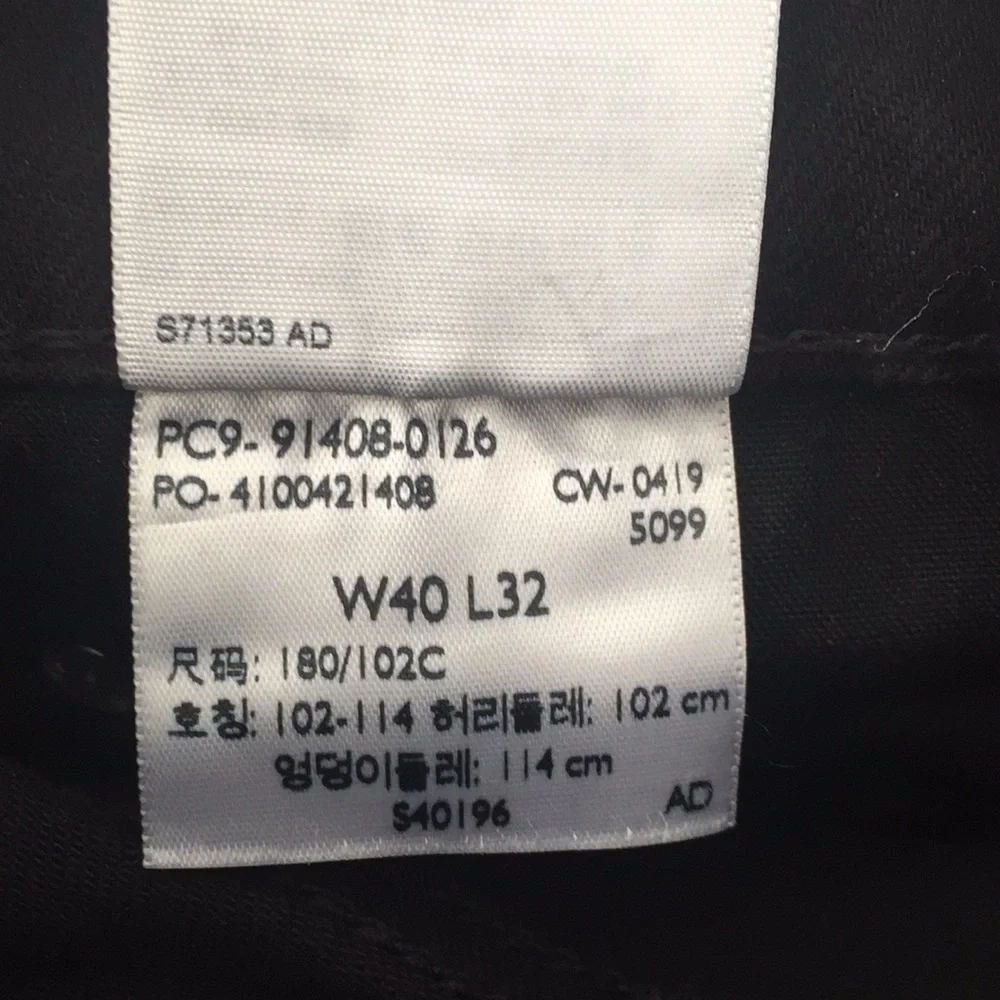 Levi’s - Picture 3 of 3